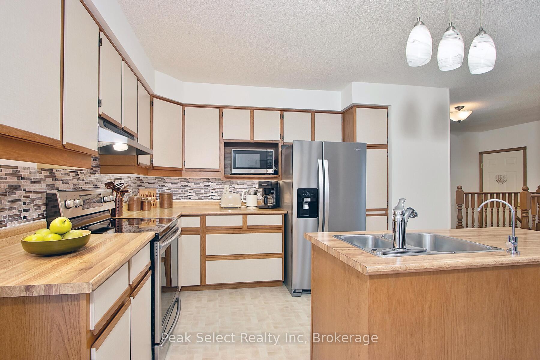 Photo 8 of 68 Devon Drive, South Huron, Exeter — HOMEH