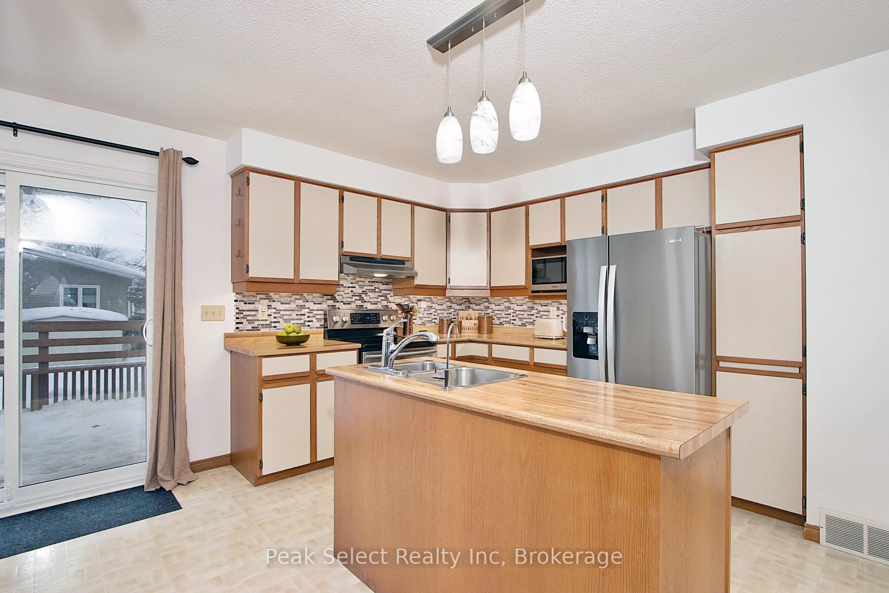 Photo 14 of 68 Devon Drive, South Huron, Exeter — HOMEH