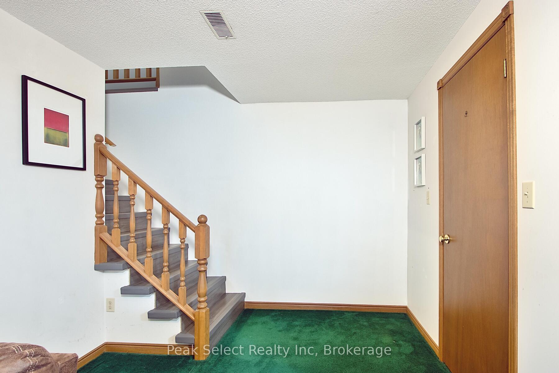 Photo 23 of 68 Devon Drive, South Huron, Exeter — HOMEH