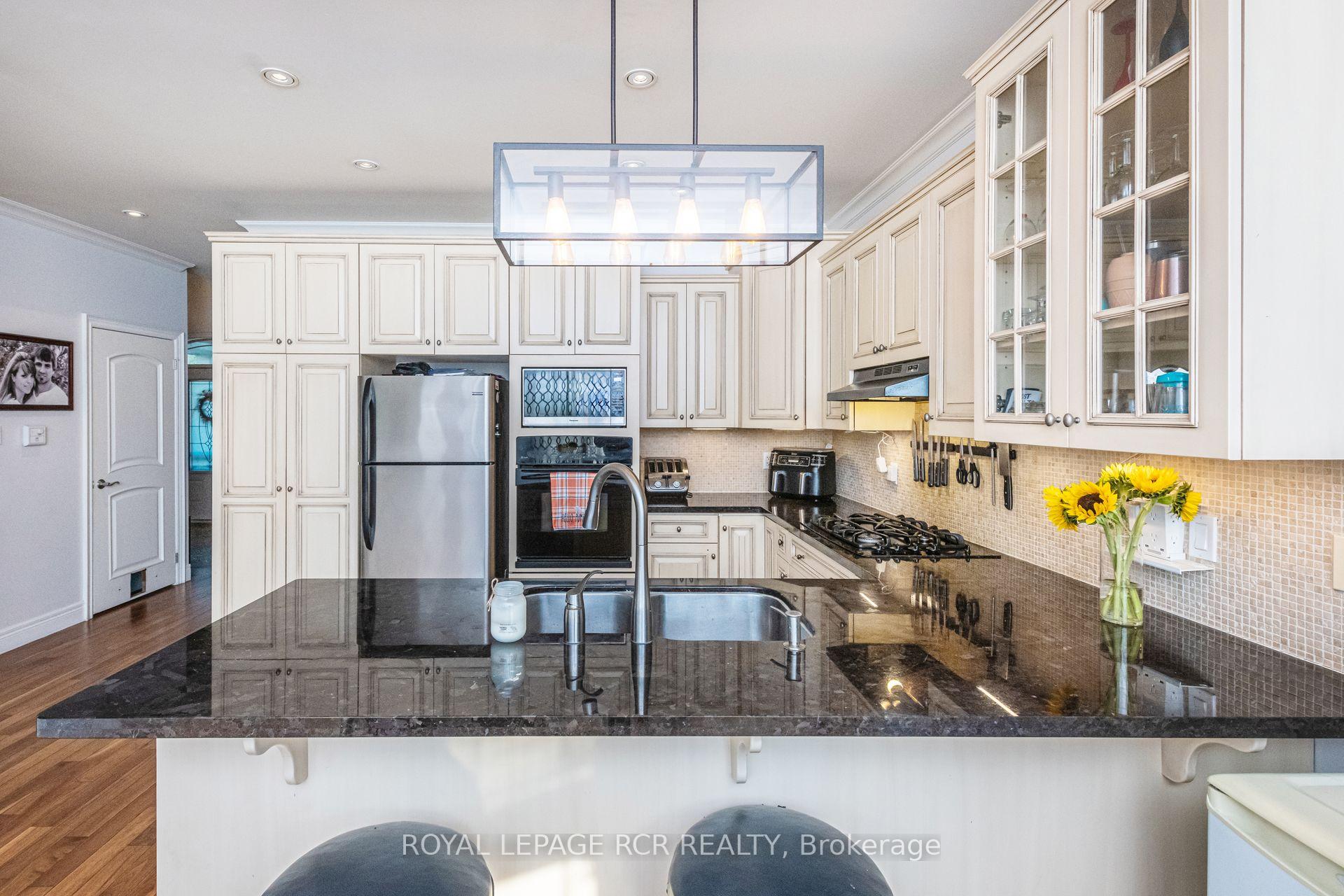 Photo 13 of 668 Cedar Street, Shelburne — HOMEH