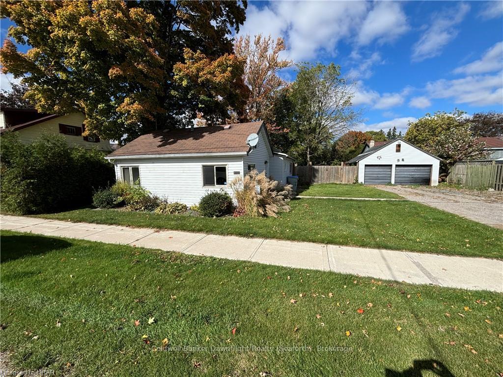 Photo 1 of 130 Richmond Street, South Huron, Stephen — HOMEH