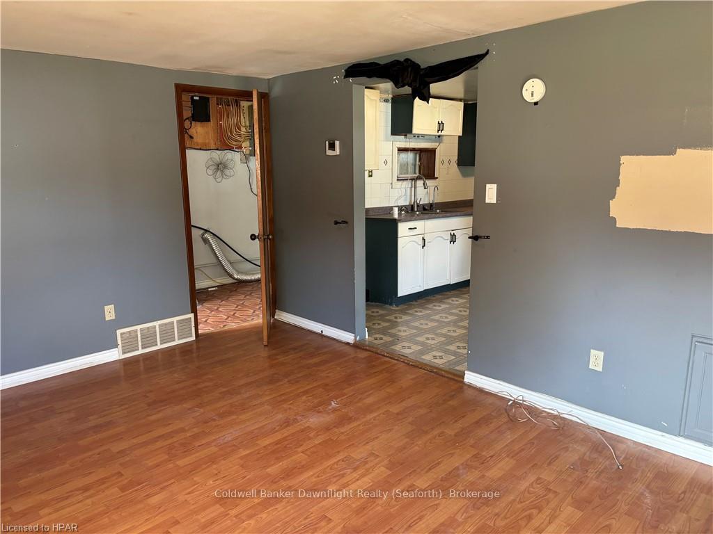 Photo 5 of 130 Richmond Street, South Huron, Stephen — HOMEH