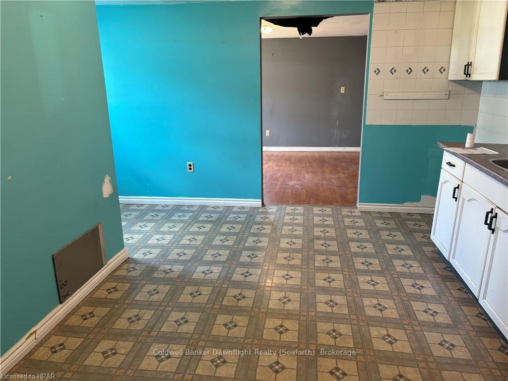 Photo 9 of 130 Richmond Street, South Huron, Stephen — HOMEH