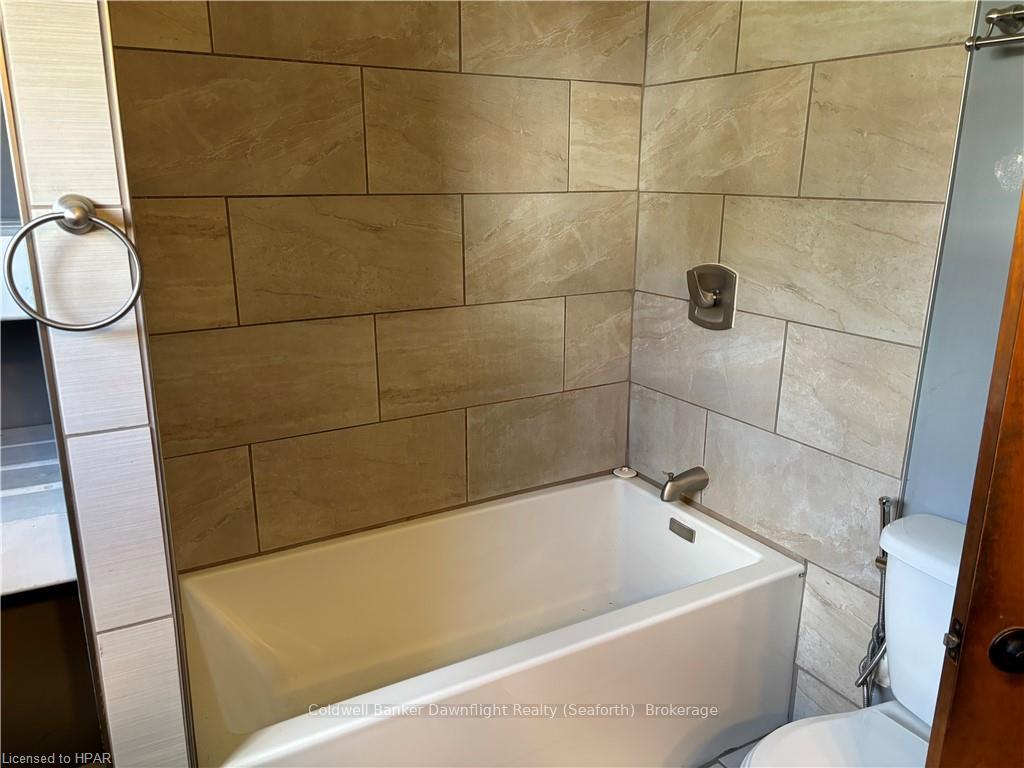 Photo 11 of 130 Richmond Street, South Huron, Stephen — HOMEH