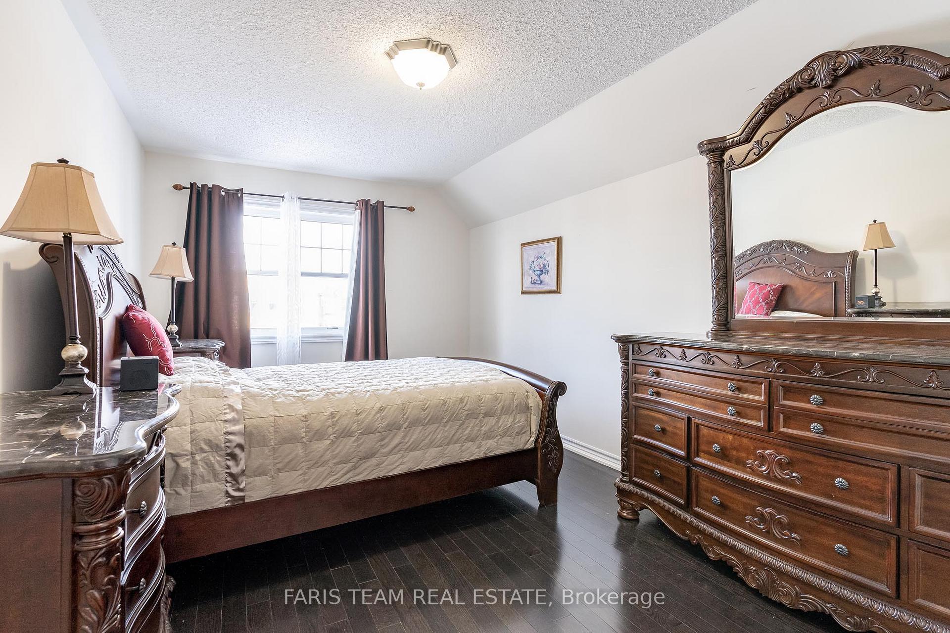 Photo 11 of 746 Halbert Drive, Shelburne — HOMEH