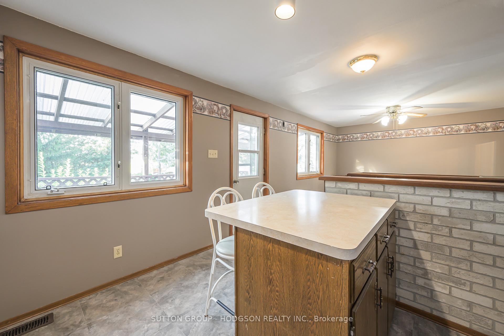 Photo 11 of 35 Victoria Avenue E, South Huron, Stephen — HOMEH