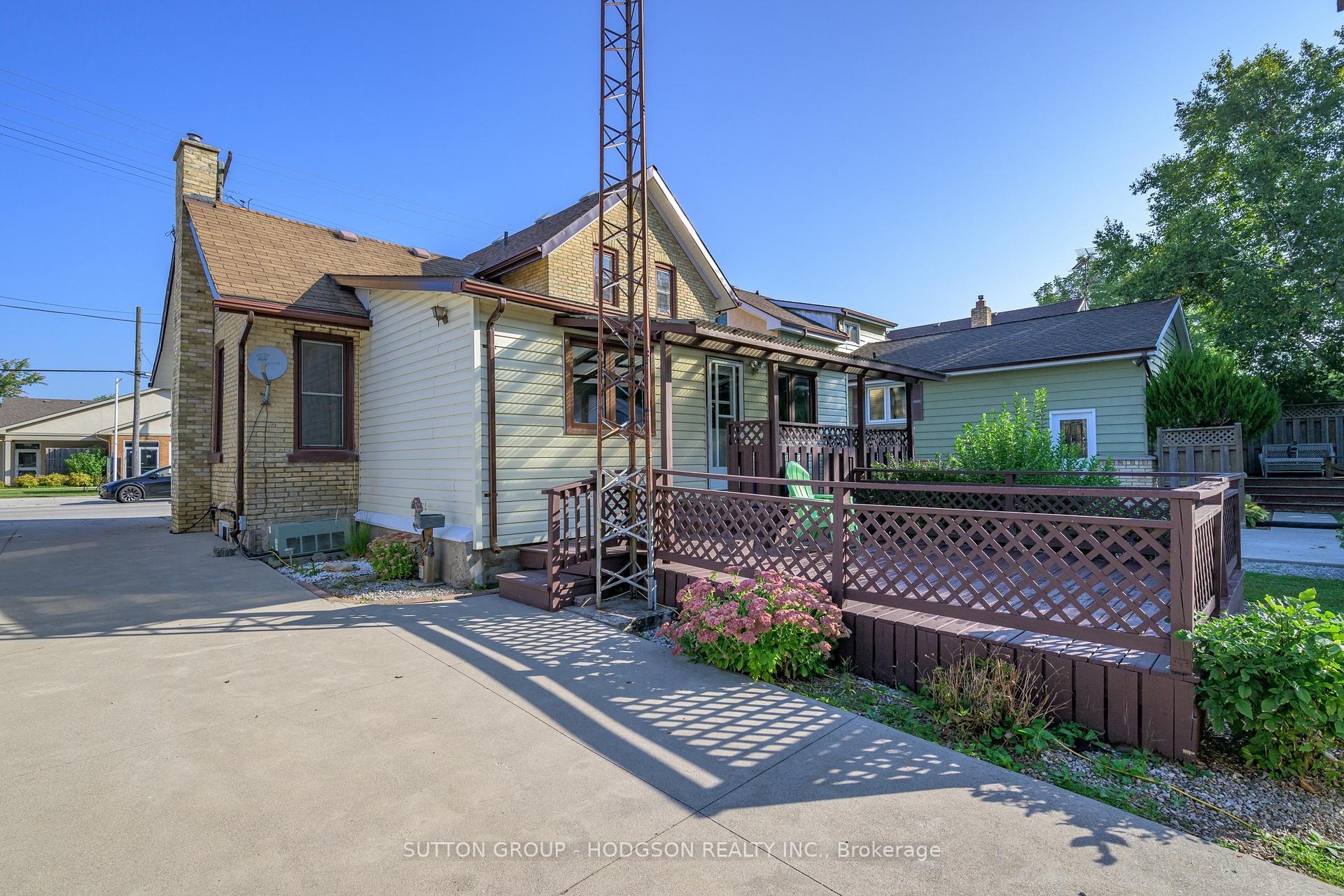 Photo 23 of 35 Victoria Avenue E, South Huron, Stephen — HOMEH