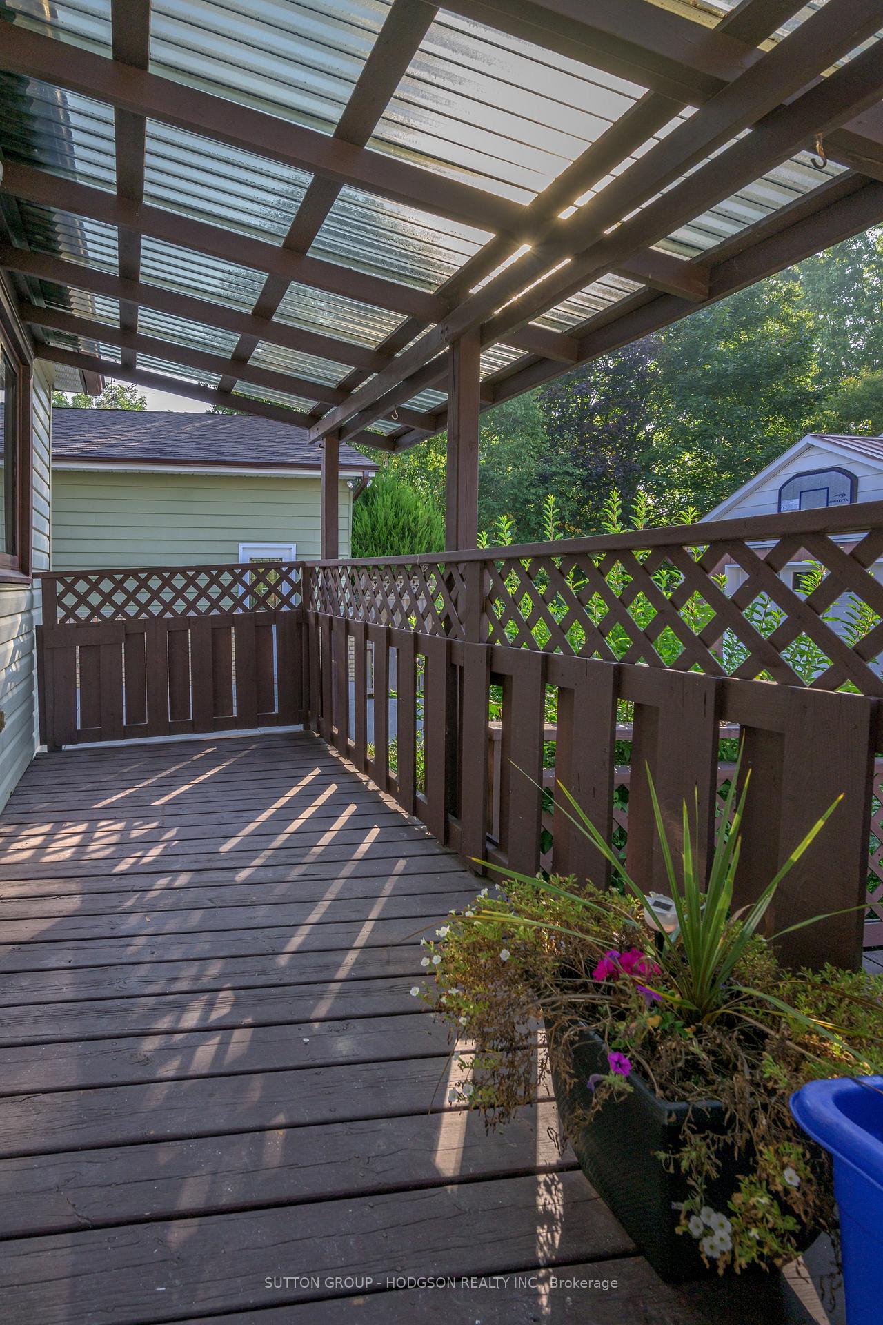 Photo 24 of 35 Victoria Avenue E, South Huron, Stephen — HOMEH
