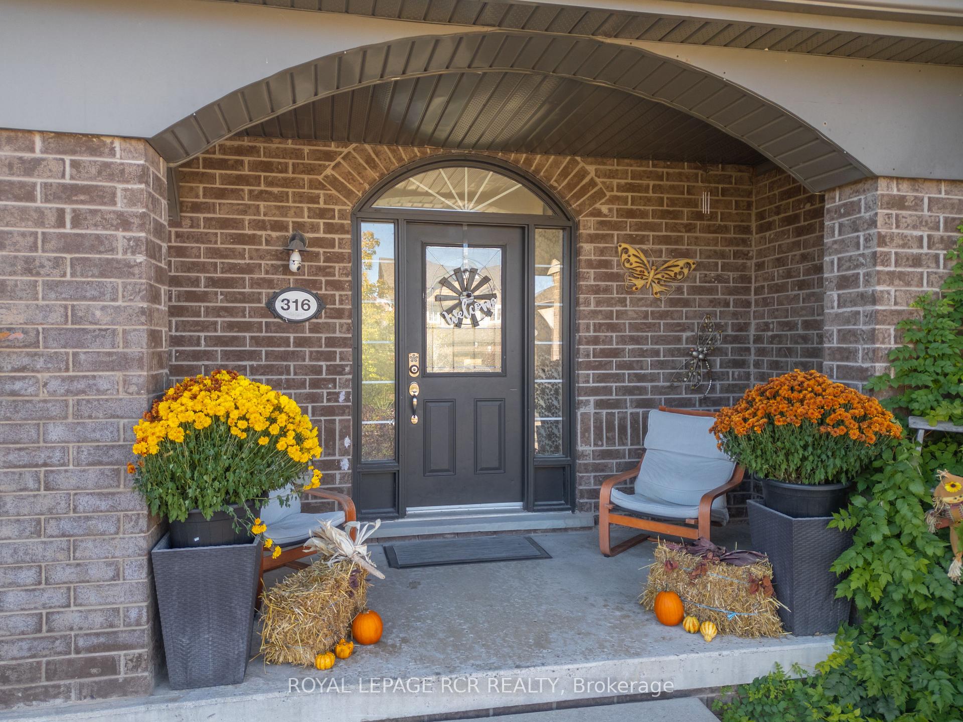Photo 3 of 316 Rintoul Crescent, Shelburne — HOMEH
