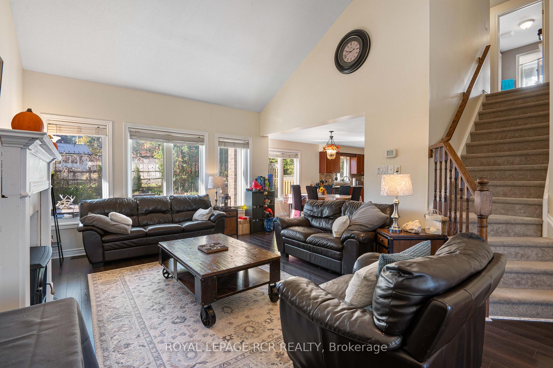 Photo 5 of 316 Rintoul Crescent, Shelburne — HOMEH