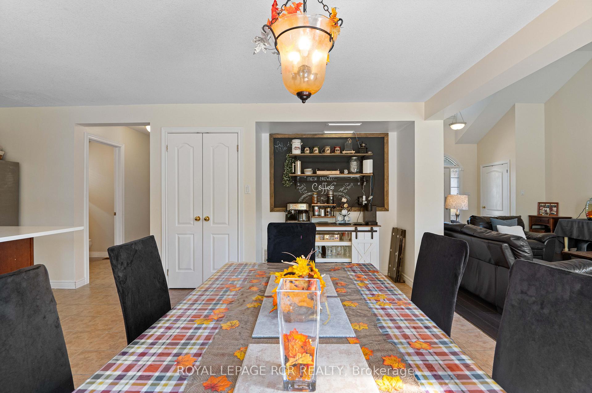 Photo 7 of 316 Rintoul Crescent, Shelburne — HOMEH