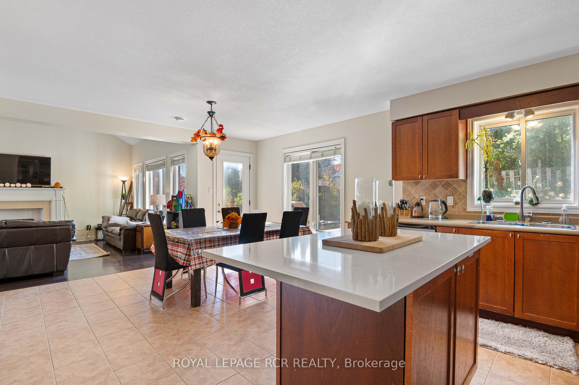 Photo 9 of 316 Rintoul Crescent, Shelburne — HOMEH