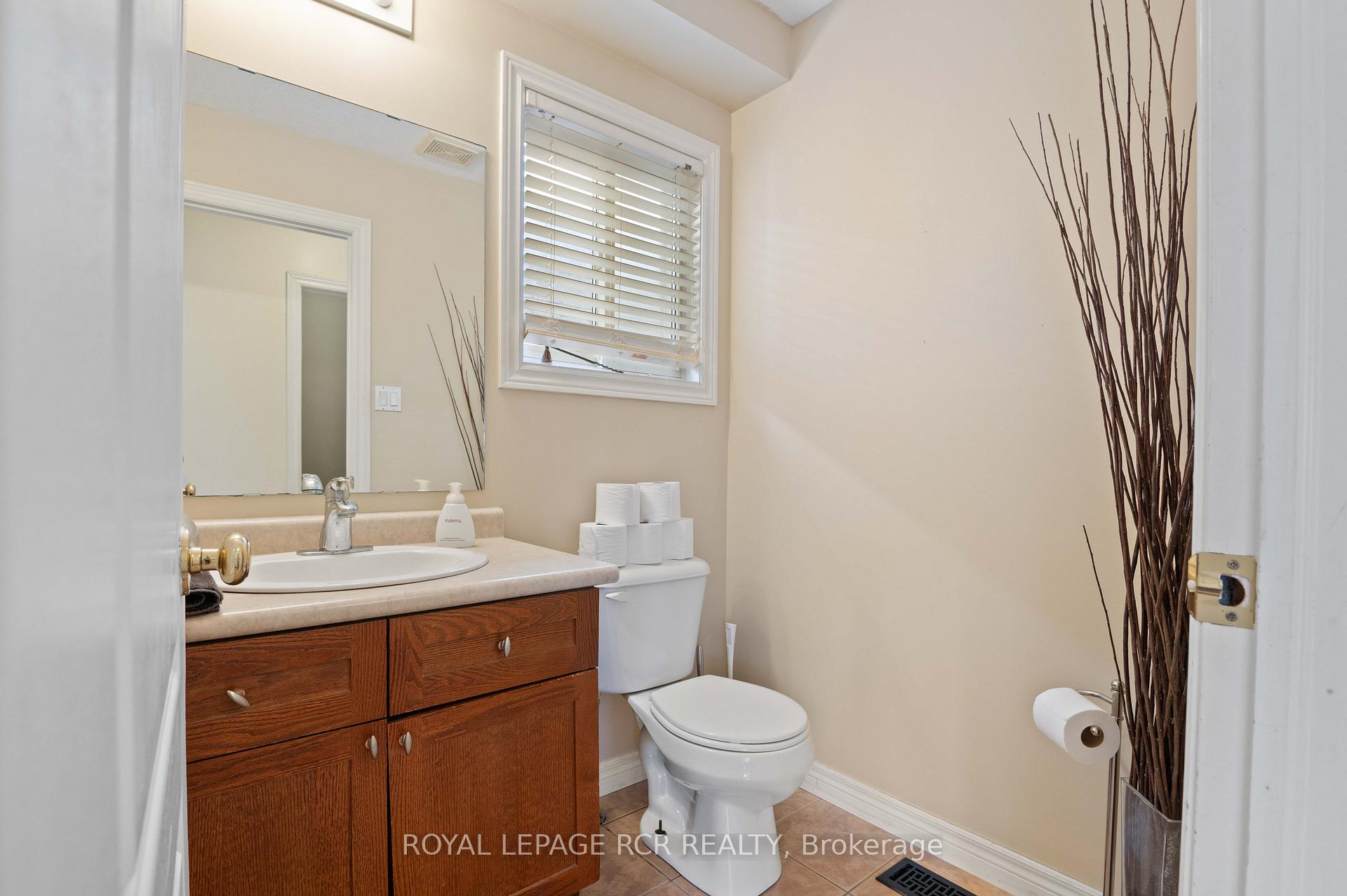 Photo 10 of 316 Rintoul Crescent, Shelburne — HOMEH