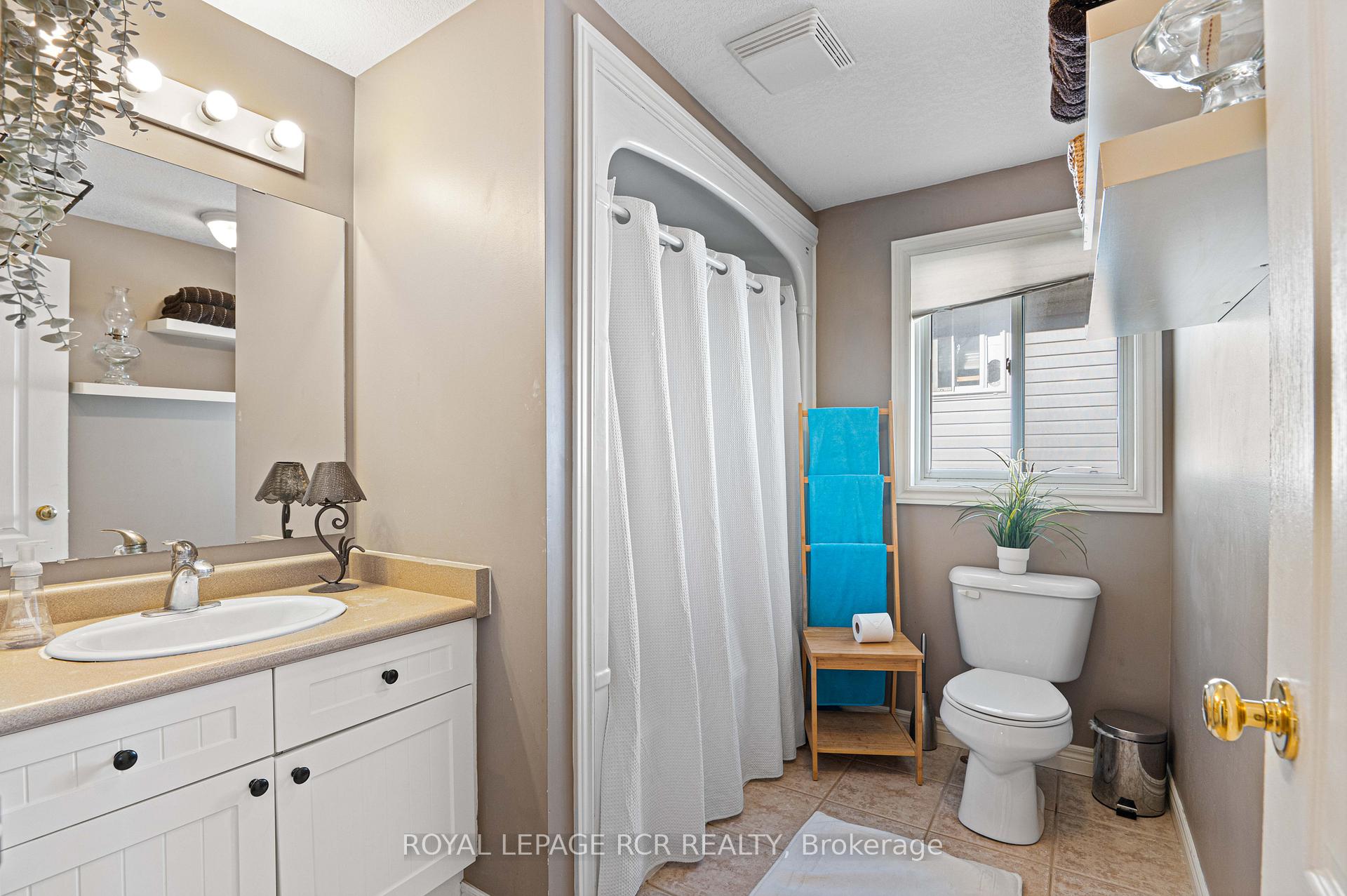 Photo 16 of 316 Rintoul Crescent, Shelburne — HOMEH