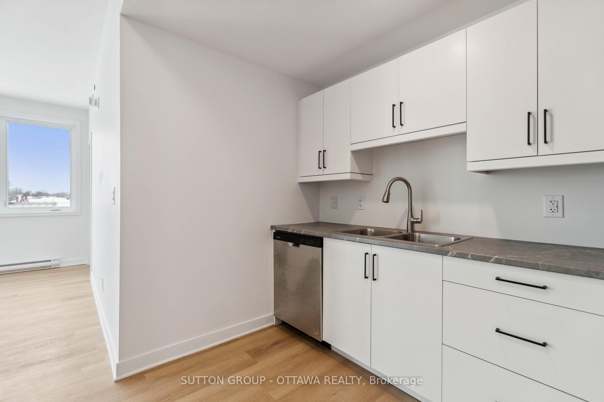 Photo 3 of Unit 205, 7 Maple Avenue, Smiths Falls — HOMEH
