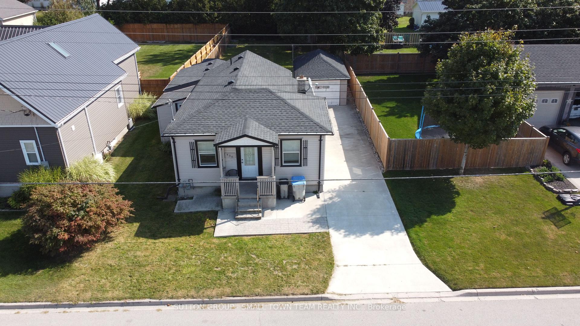 Front of 456 Andrew Street