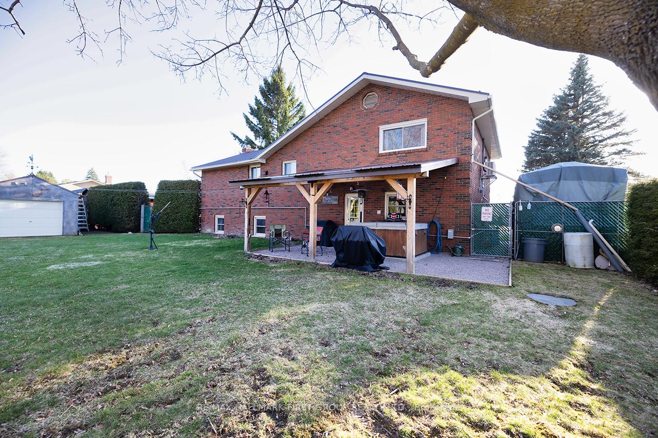 Photo 24 of 11 Riverview Drive, Scugog, Port Perry — HOMEH