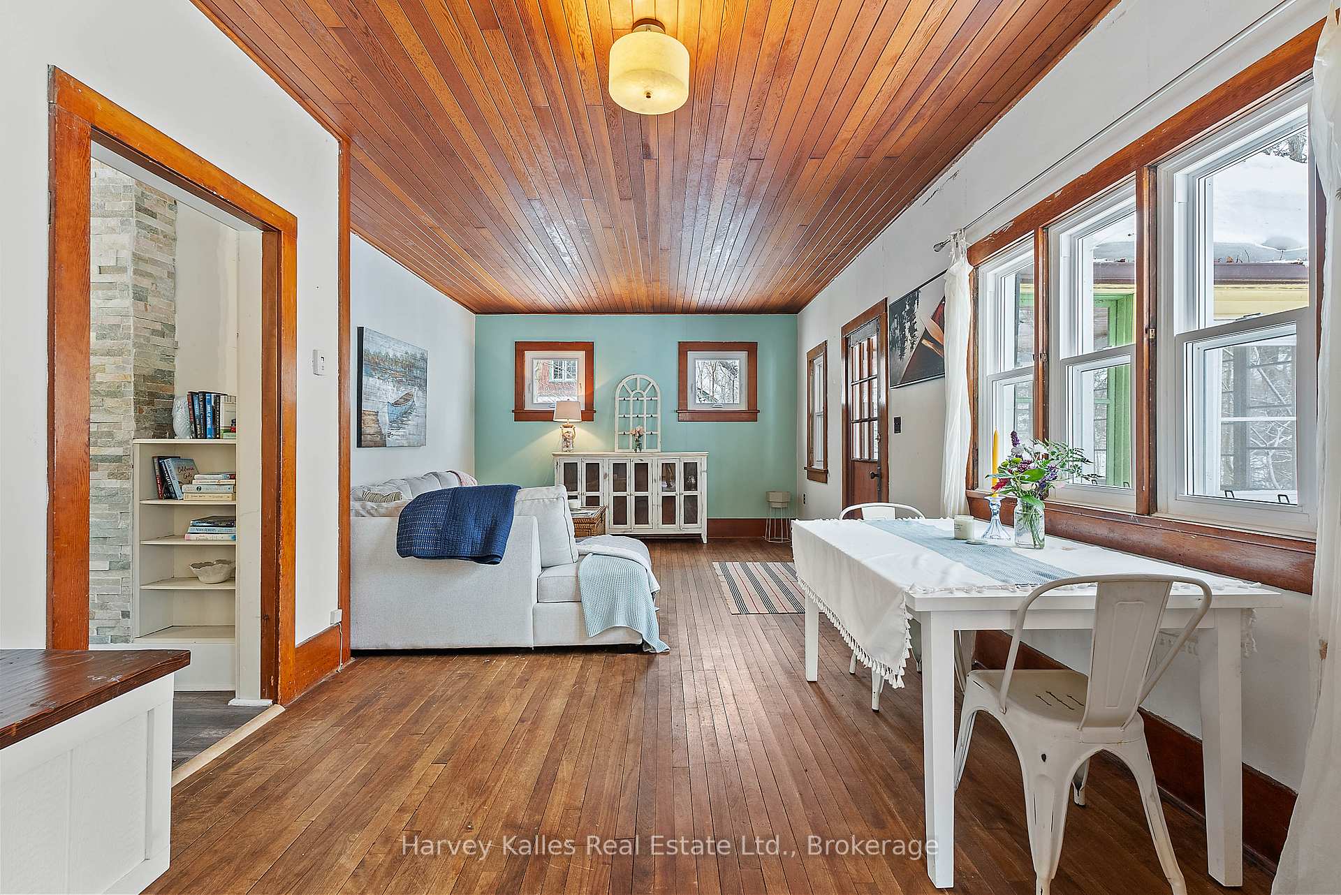 Photo 11 of 16 Oak Street, Seguin — HOMEH