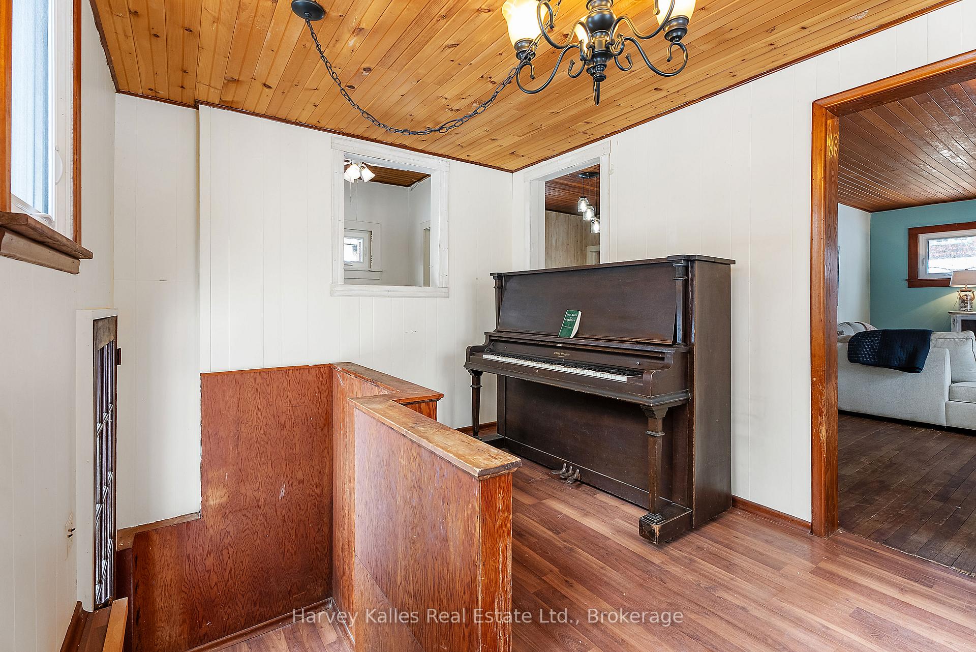 Photo 21 of 16 Oak Street, Seguin — HOMEH