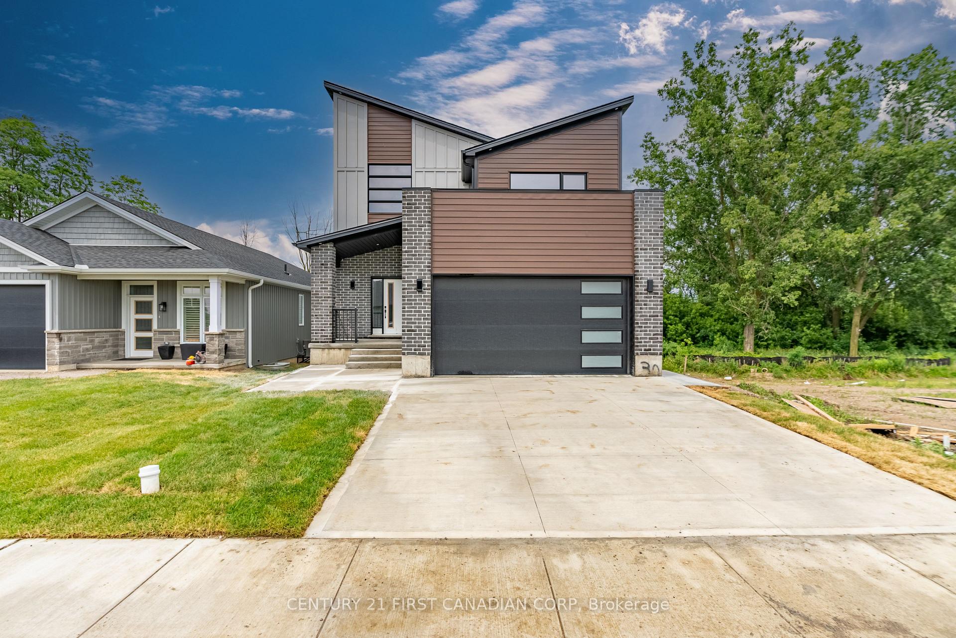 Photo 2 of 124 Greene Street, South Huron, Exeter — HOMEH