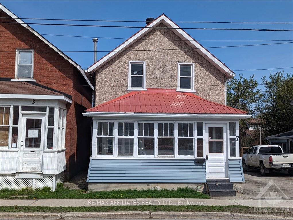 Photo 1 of 7 Abbott Street S, Smiths Falls — HOMEH