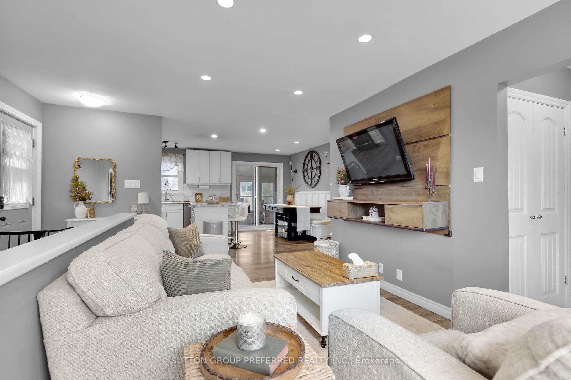 Photo 16 of 82 John Street W, South Huron, Exeter — HOMEH