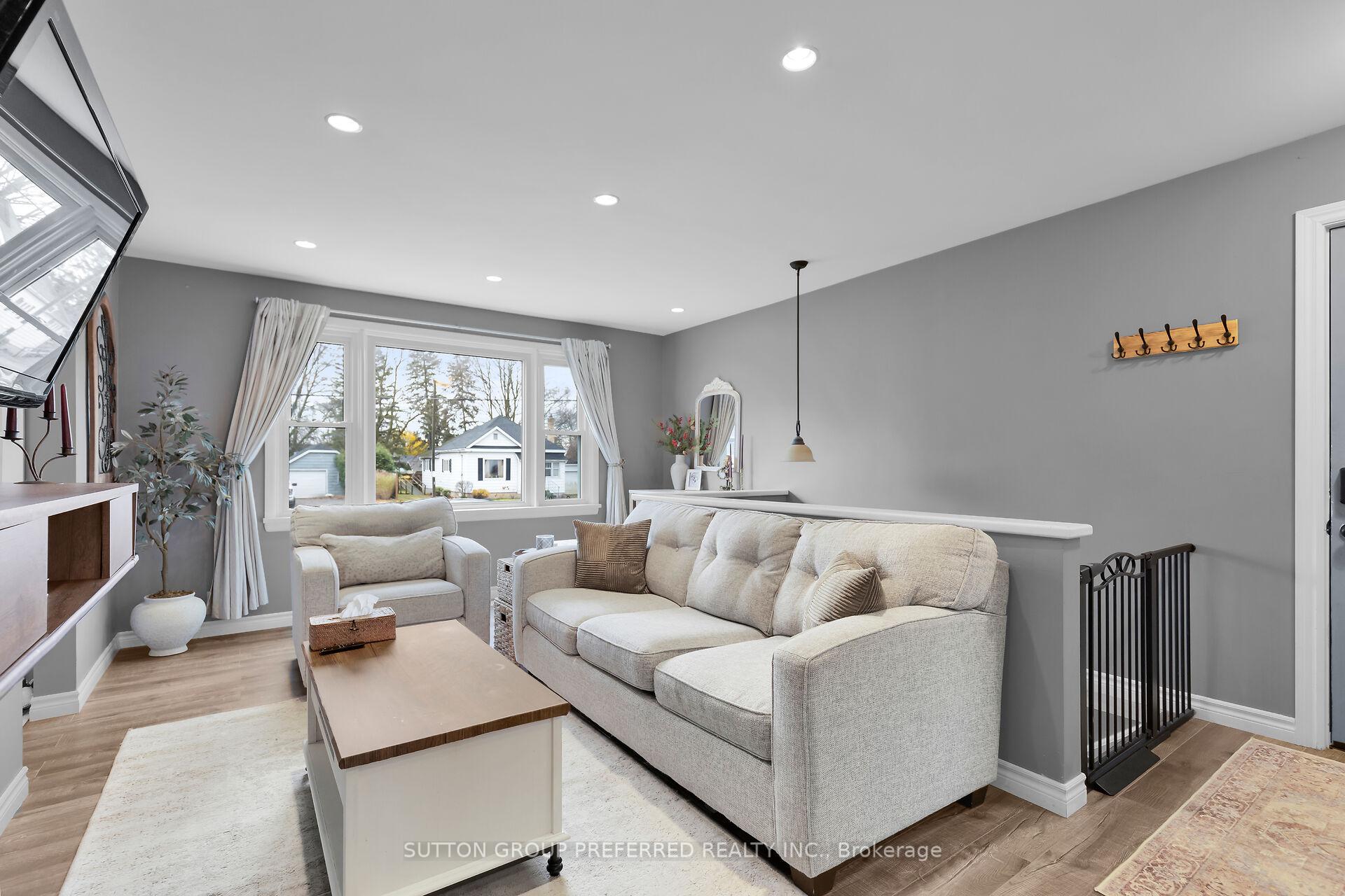 Photo 17 of 82 John Street W, South Huron, Exeter — HOMEH