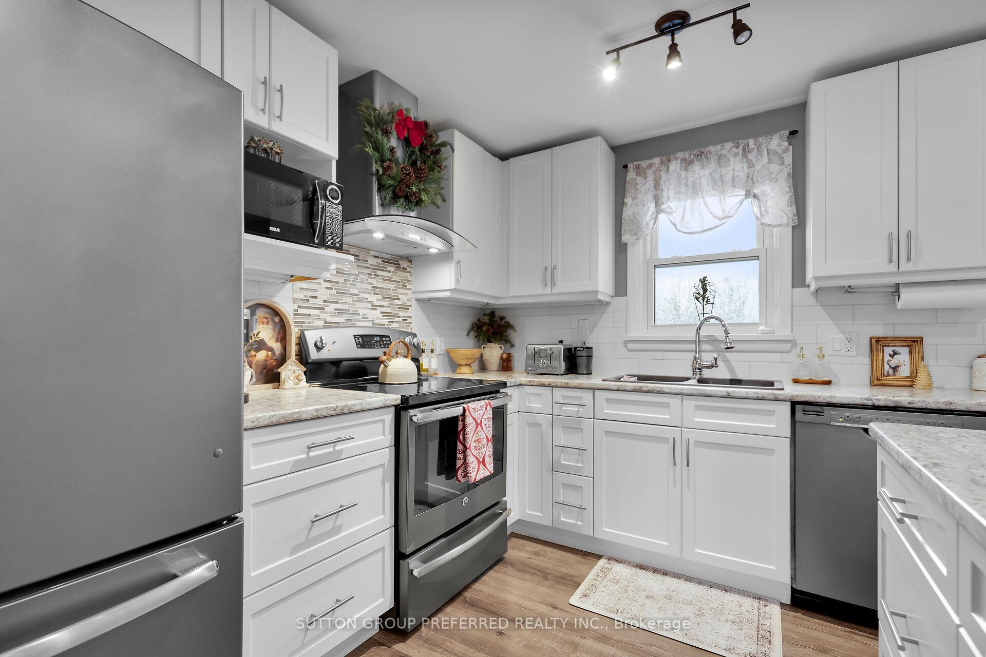 Photo 21 of 82 John Street W, South Huron, Exeter — HOMEH