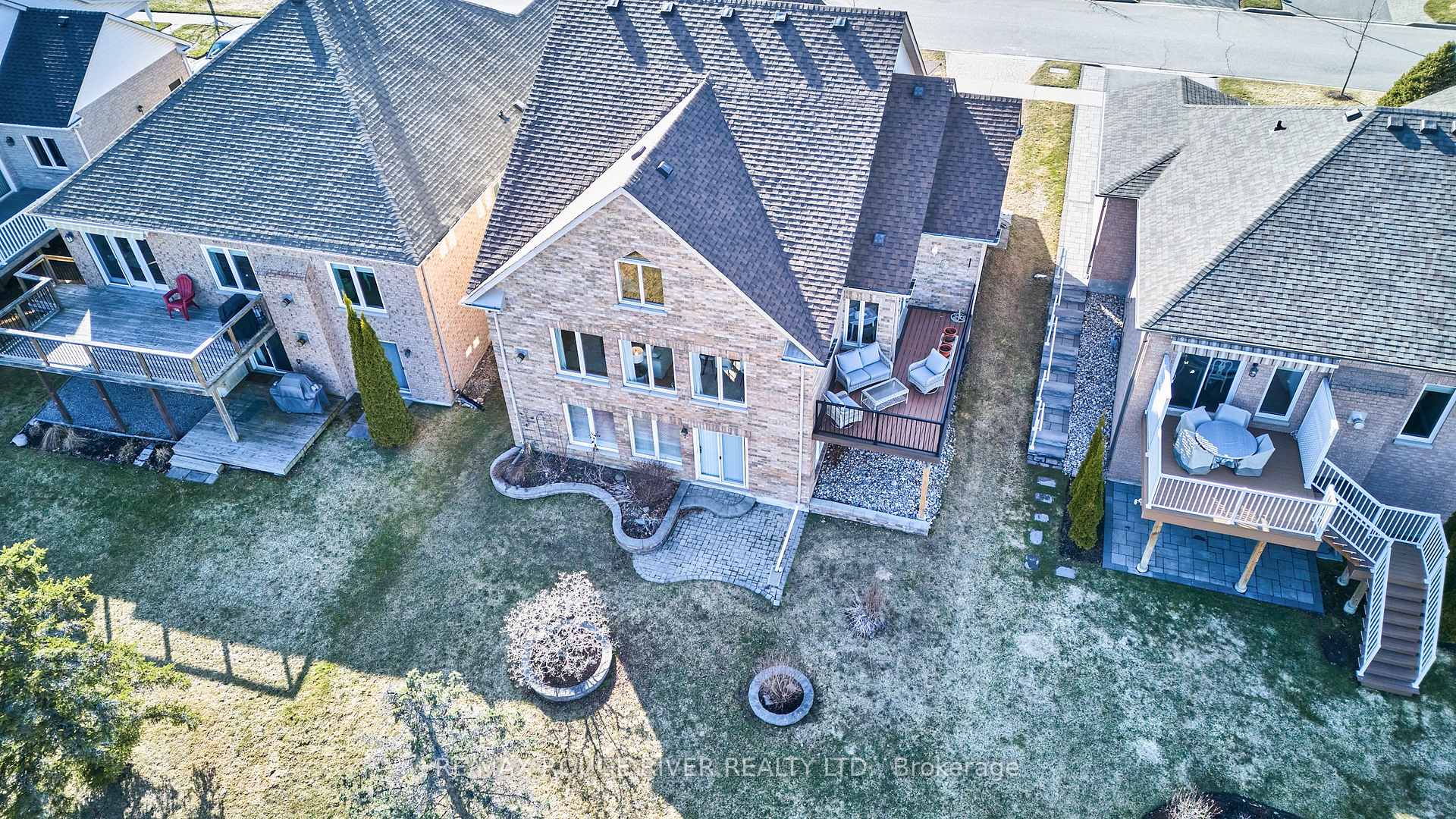 Photo 7 of 203 Waterbury Crescent, Scugog, Port Perry — HOMEH