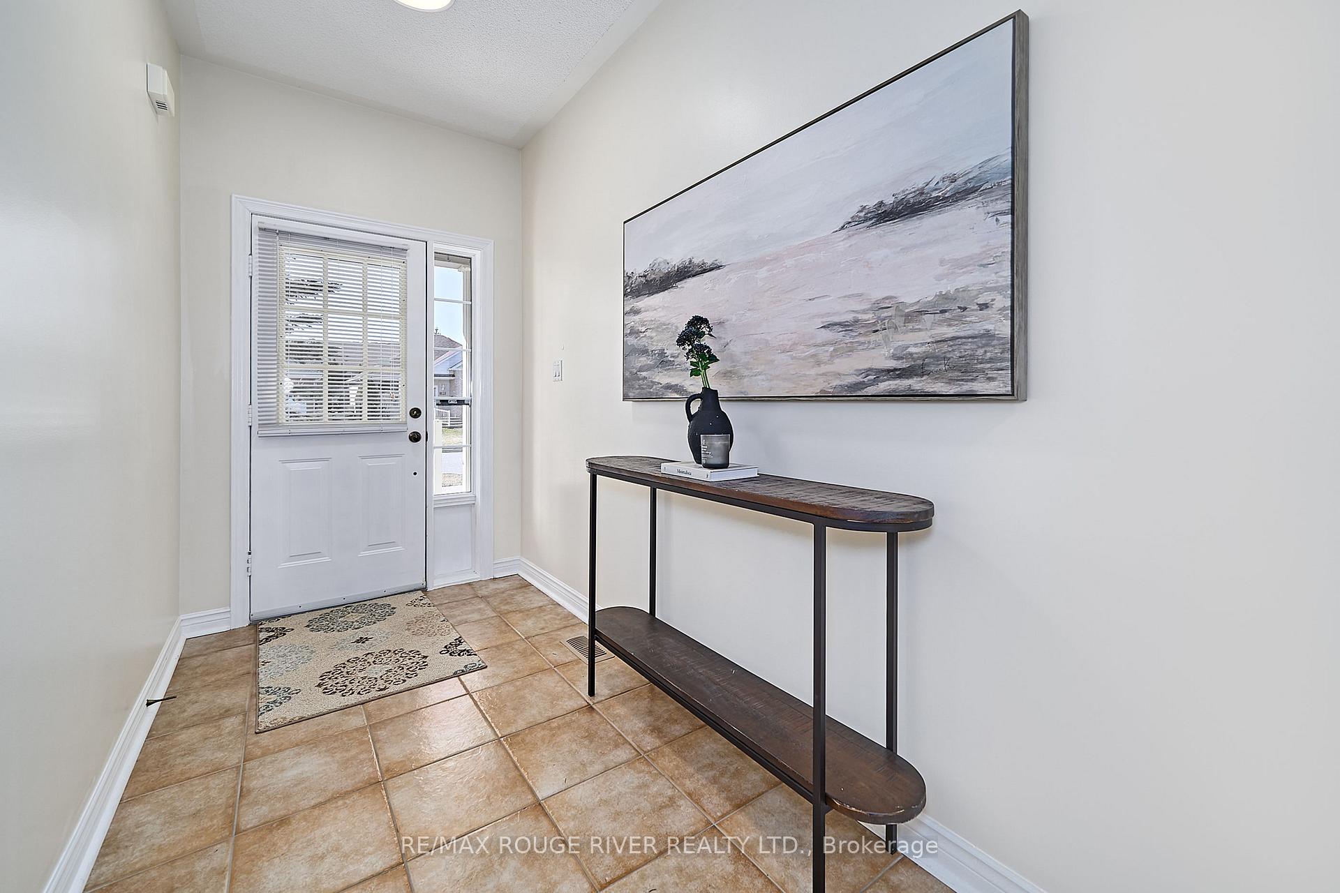 Photo 12 of 203 Waterbury Crescent, Scugog, Port Perry — HOMEH