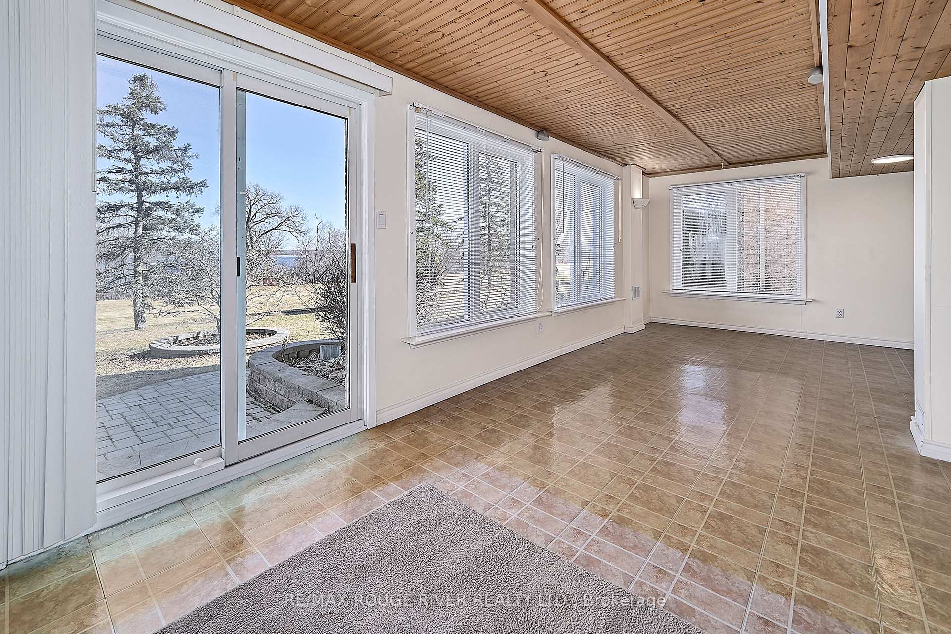 Photo 45 of 203 Waterbury Crescent, Scugog, Port Perry — HOMEH
