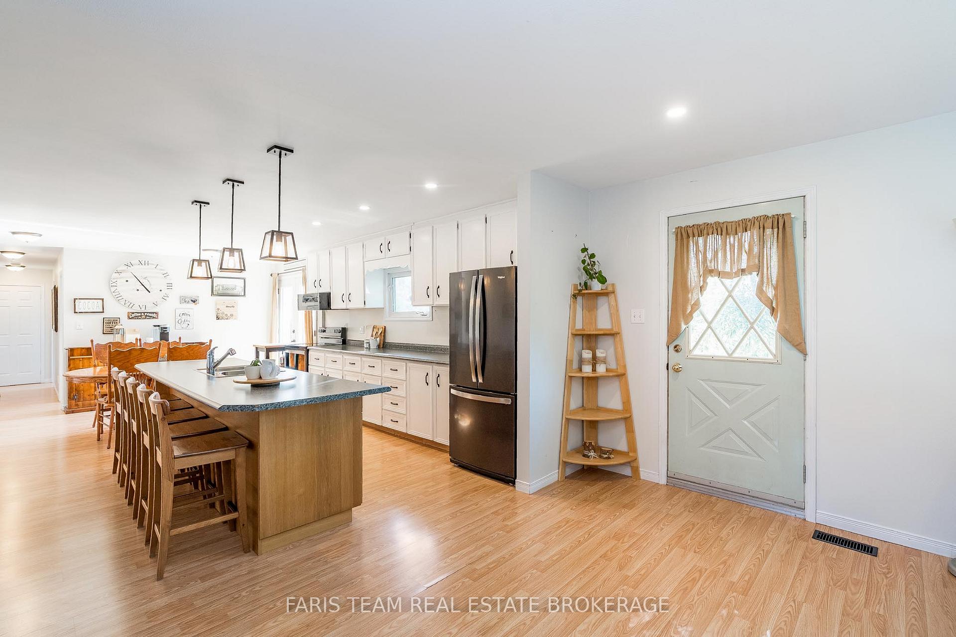 Photo 5 of 2243 Anderson Line, Severn, Coldwater — HOMEH