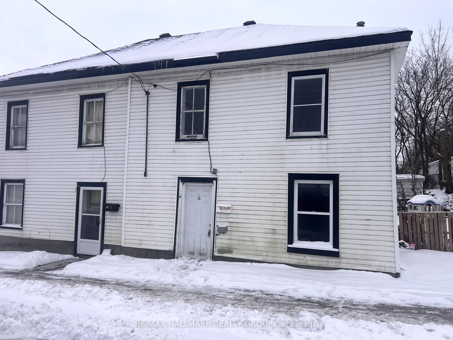 Photo 1 of 35 Main Street W, Smiths Falls — HOMEH