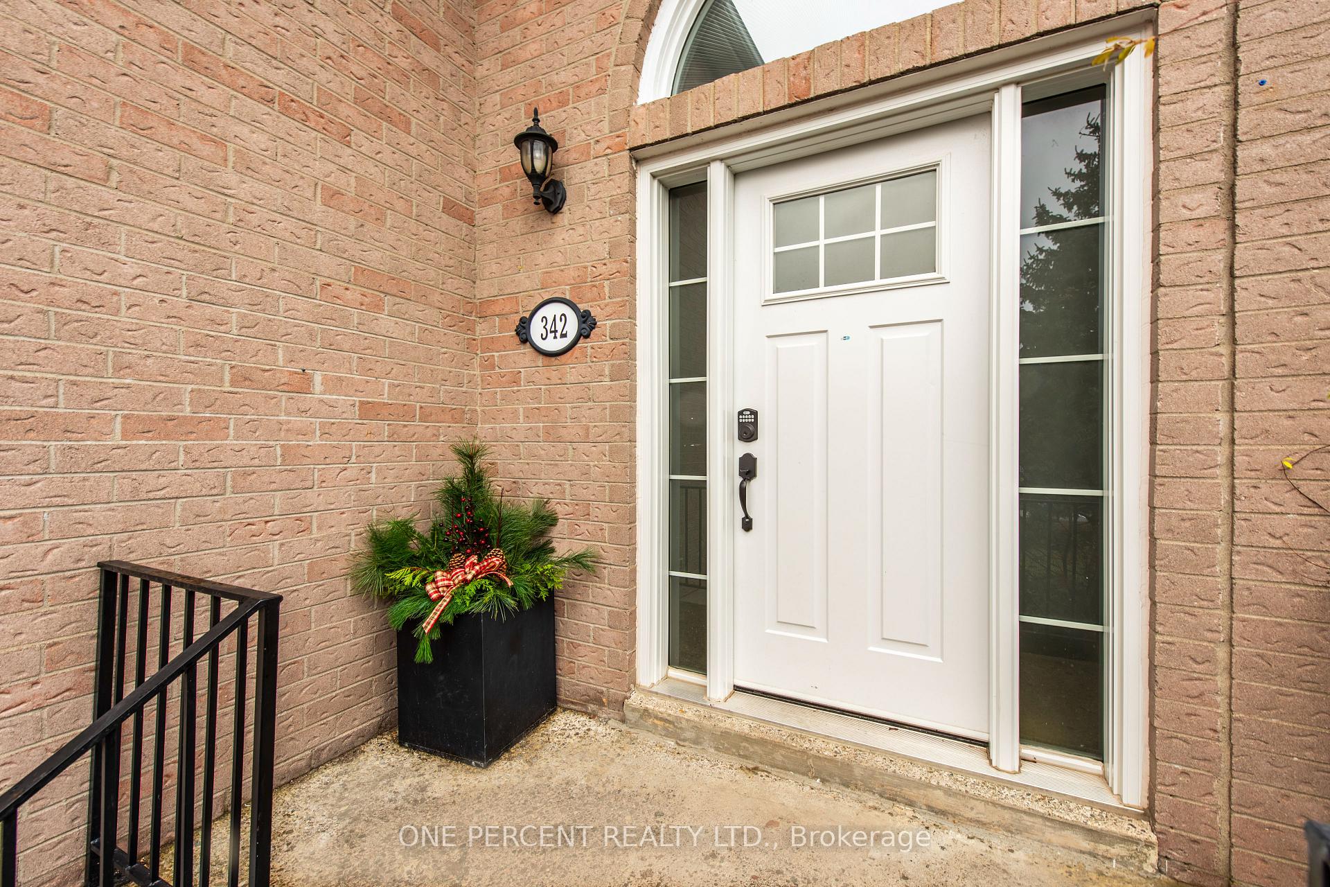 Photo 3 of 342 Shelburne Place, Shelburne — HOMEH
