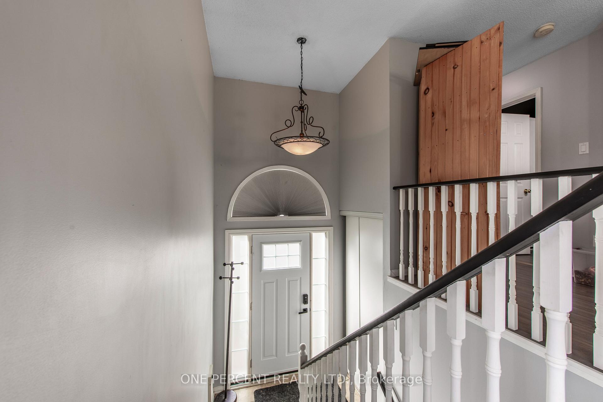 Photo 4 of 342 Shelburne Place, Shelburne — HOMEH