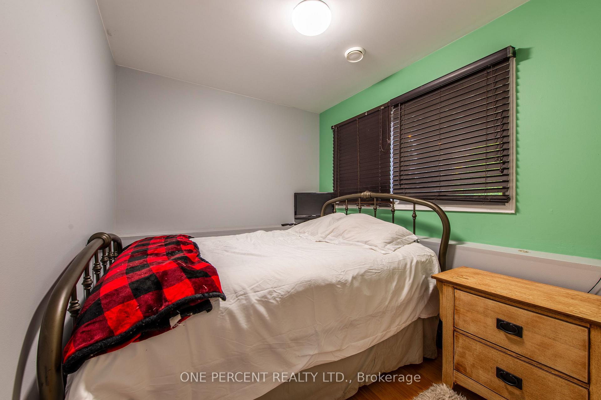 Photo 25 of 342 Shelburne Place, Shelburne — HOMEH