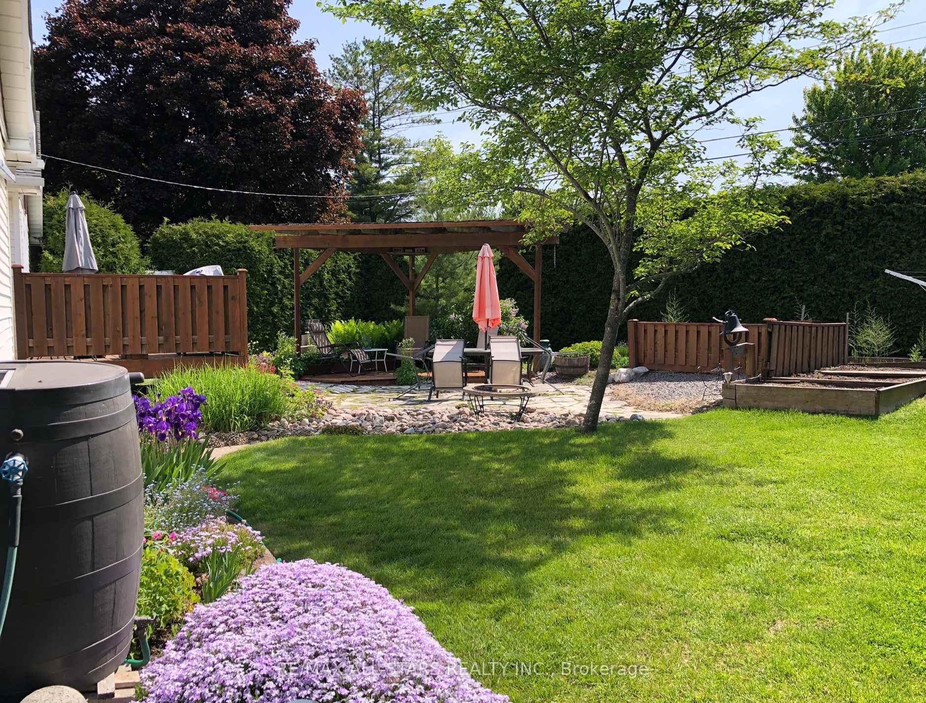 Photo 2 of 46 Allan Street, Scugog, Port Perry — HOMEH