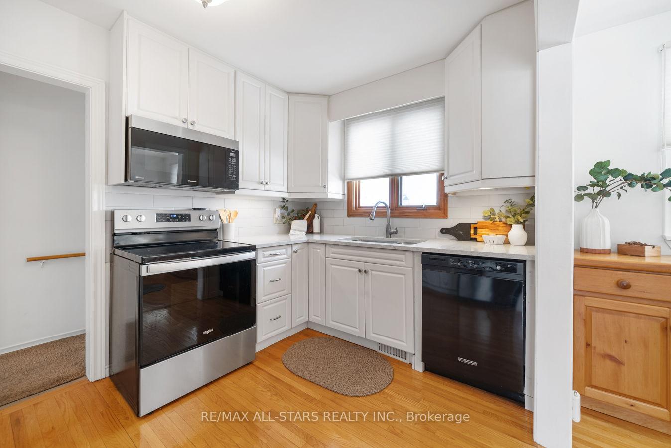 Photo 17 of 46 Allan Street, Scugog, Port Perry — HOMEH
