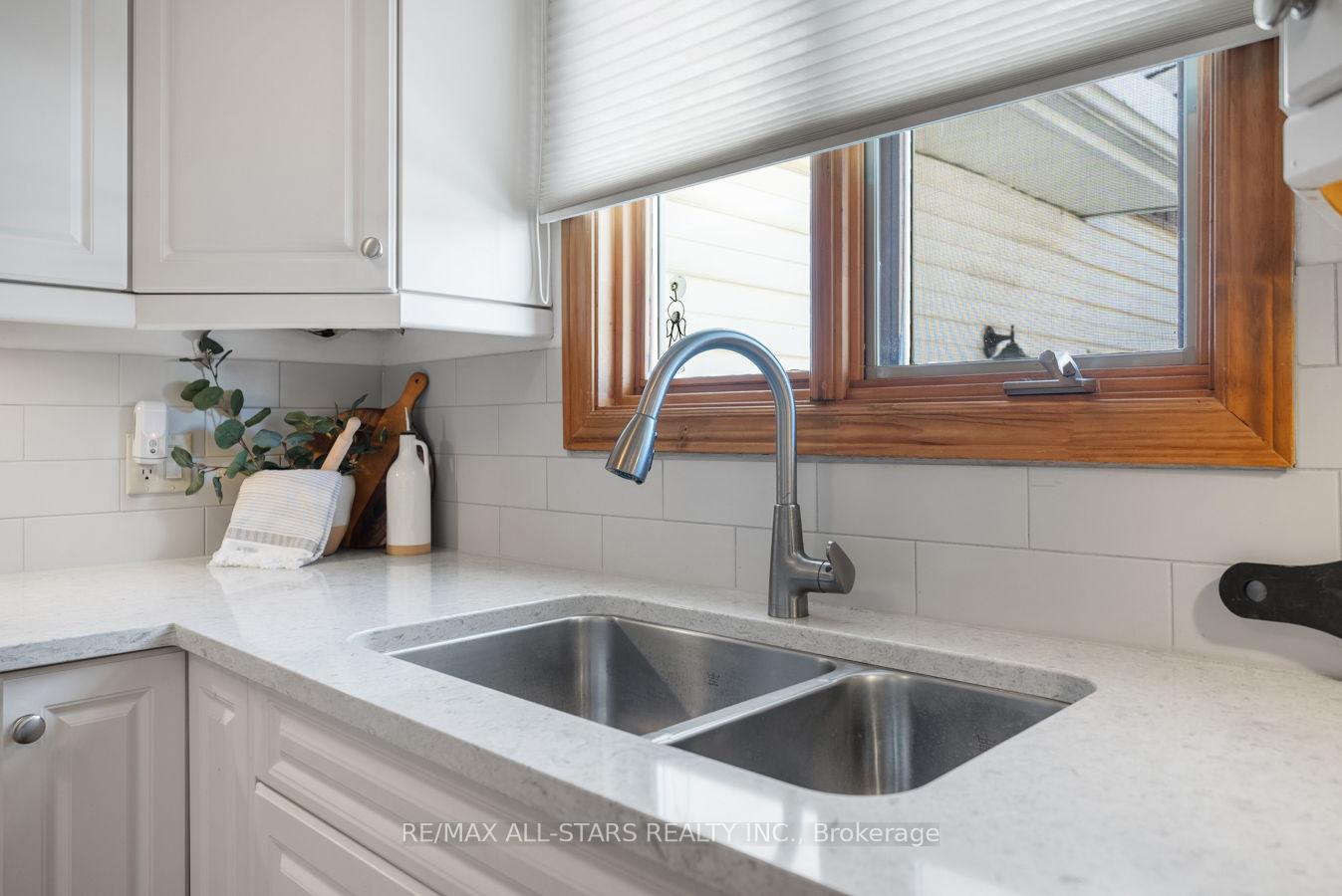 Photo 19 of 46 Allan Street, Scugog, Port Perry — HOMEH