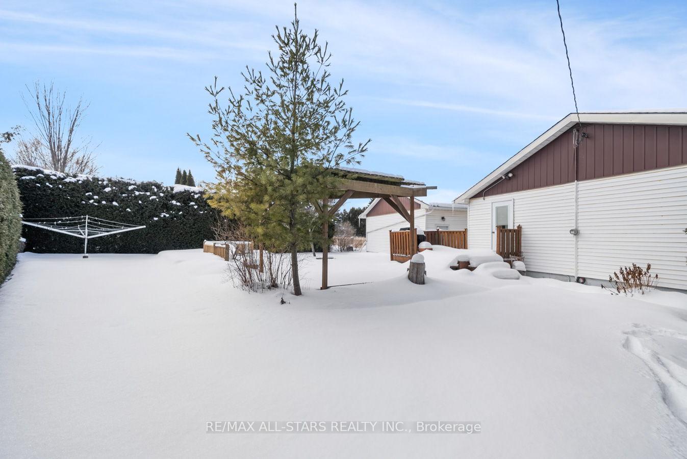 Photo 35 of 46 Allan Street, Scugog, Port Perry — HOMEH