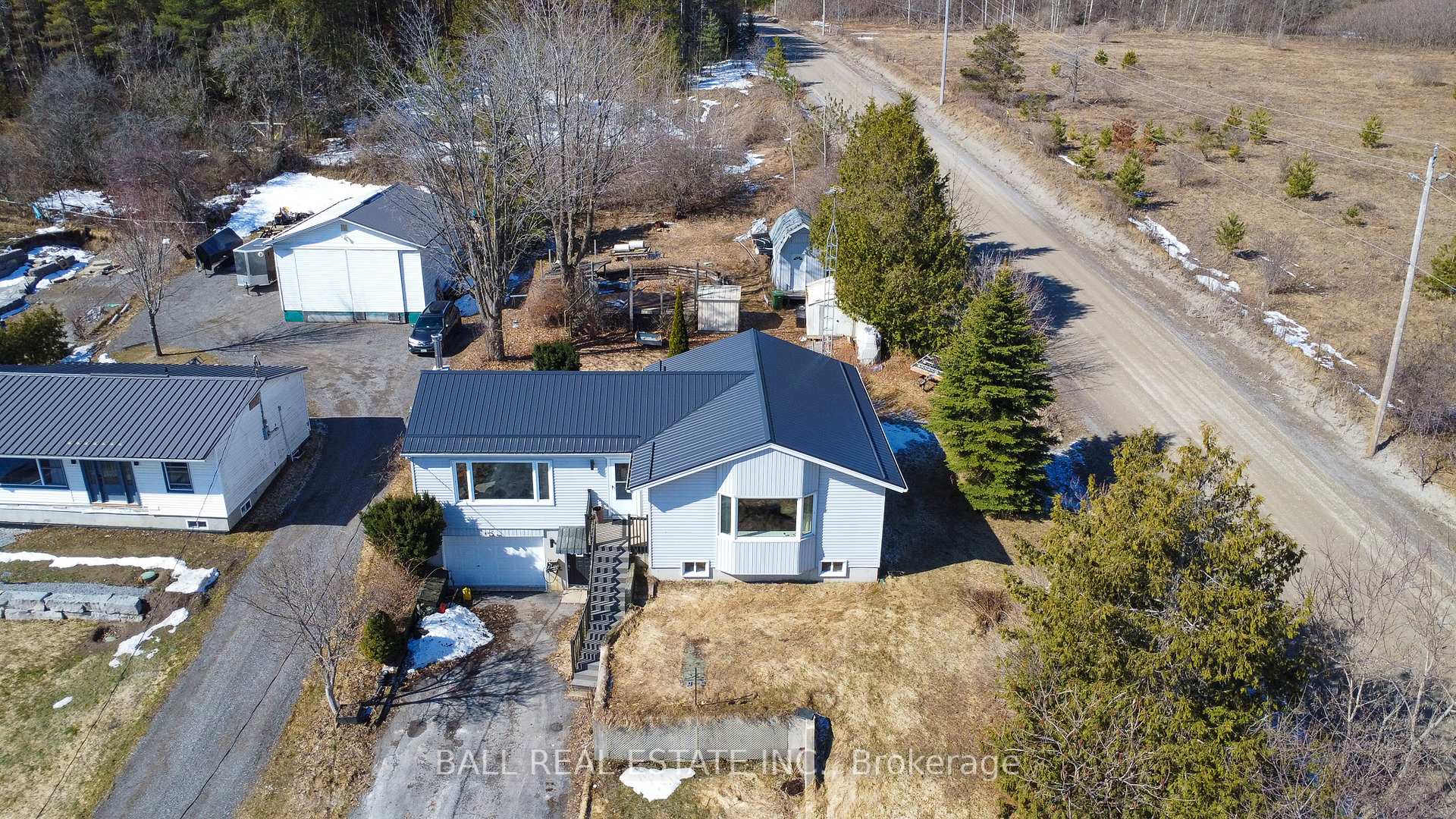Photo 3 of 250 Carnegie Beach Road, Scugog, Rural Scugog — HOMEH