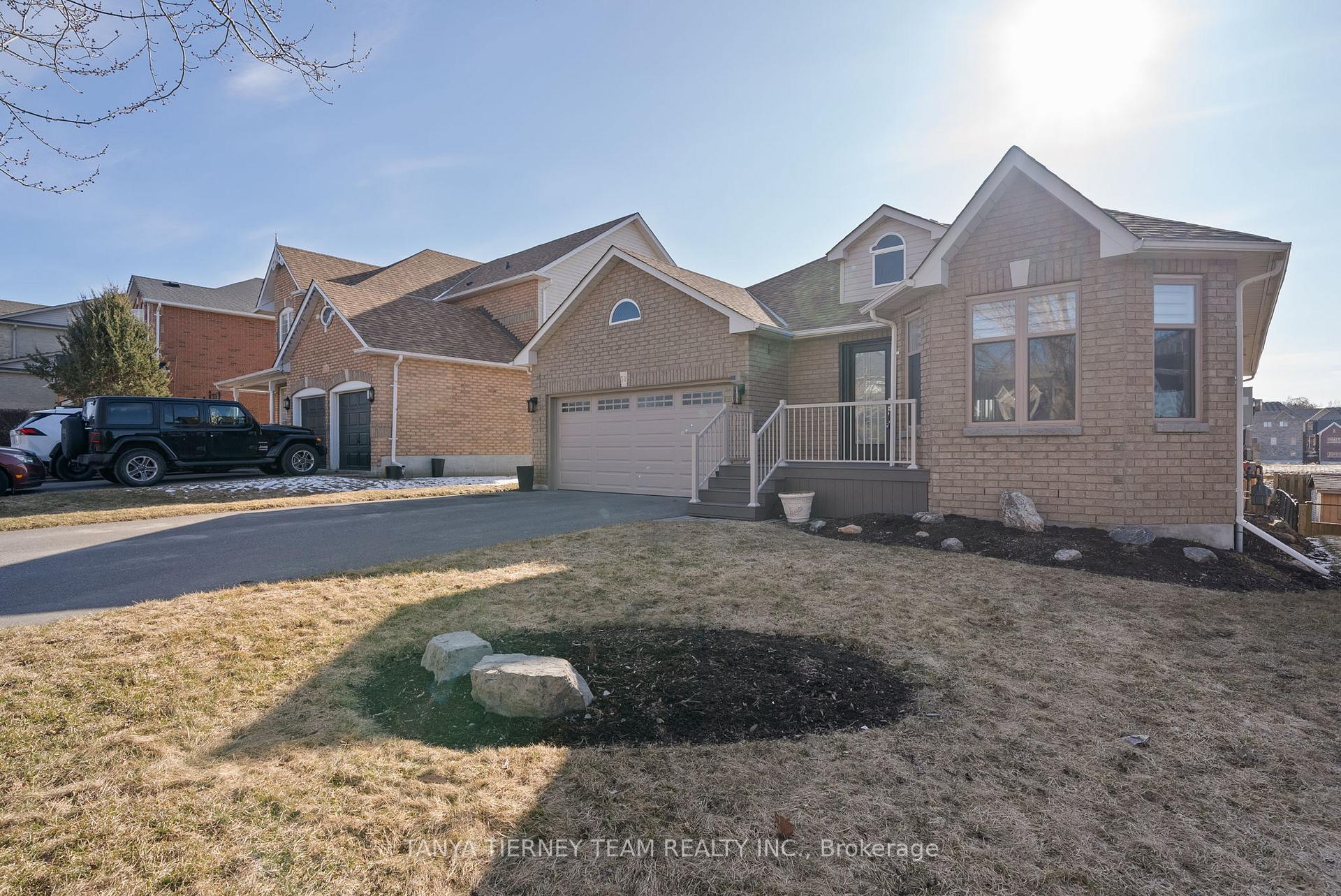 Photo 2 of 52 Perryview Drive, Scugog, Port Perry — HOMEH