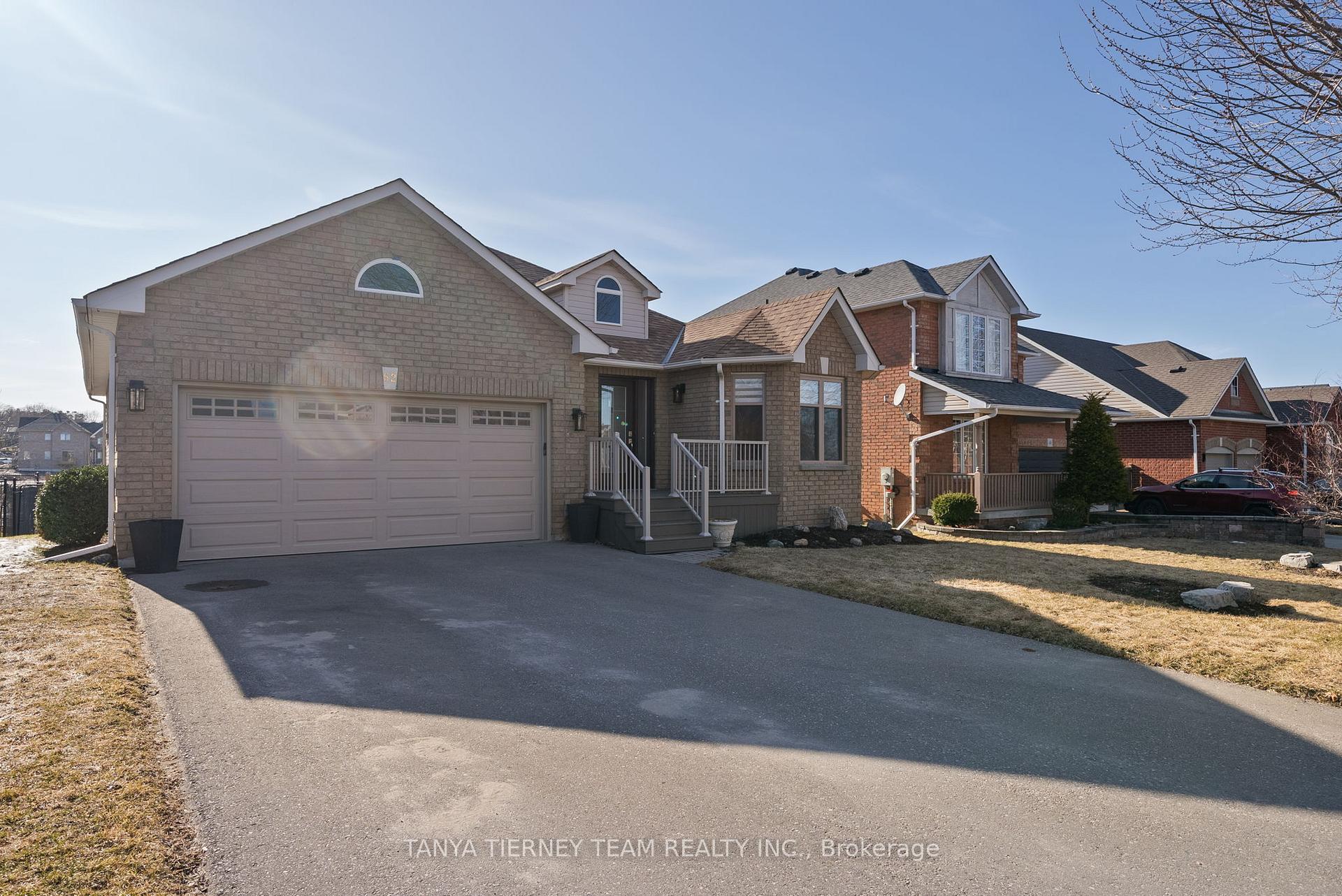 Photo 3 of 52 Perryview Drive, Scugog, Port Perry — HOMEH