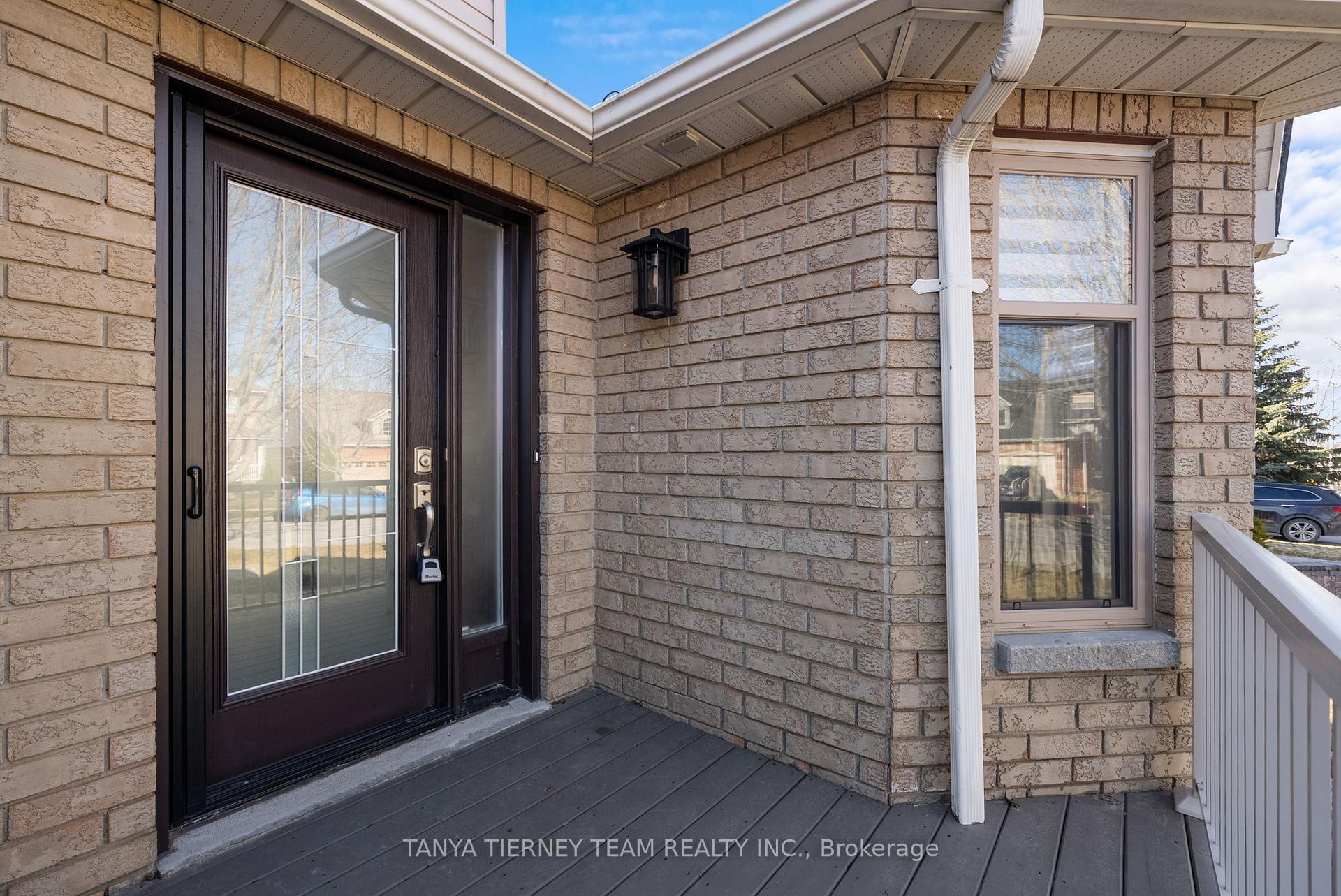 Photo 4 of 52 Perryview Drive, Scugog, Port Perry — HOMEH