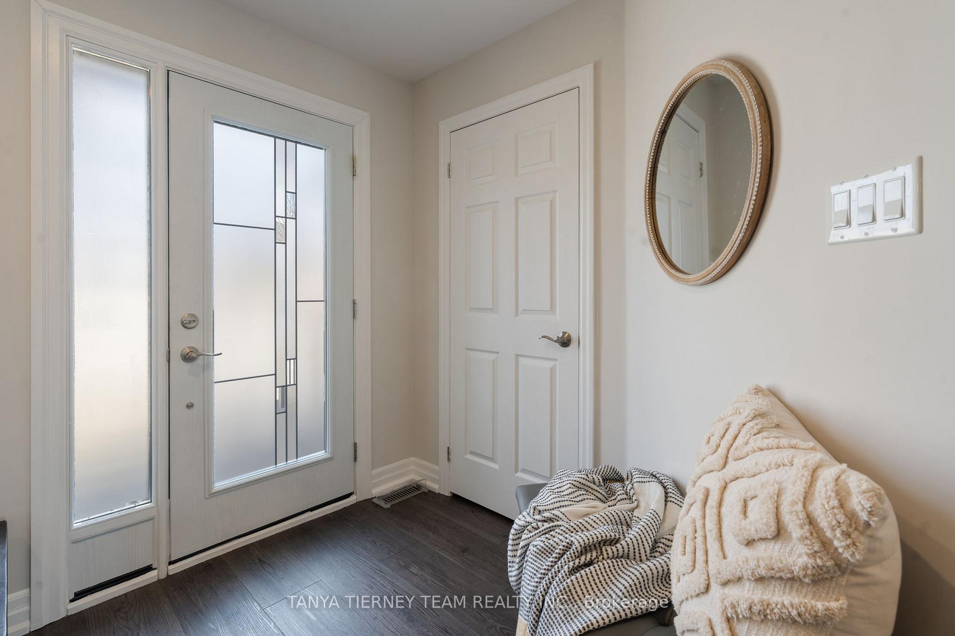 Photo 5 of 52 Perryview Drive, Scugog, Port Perry — HOMEH