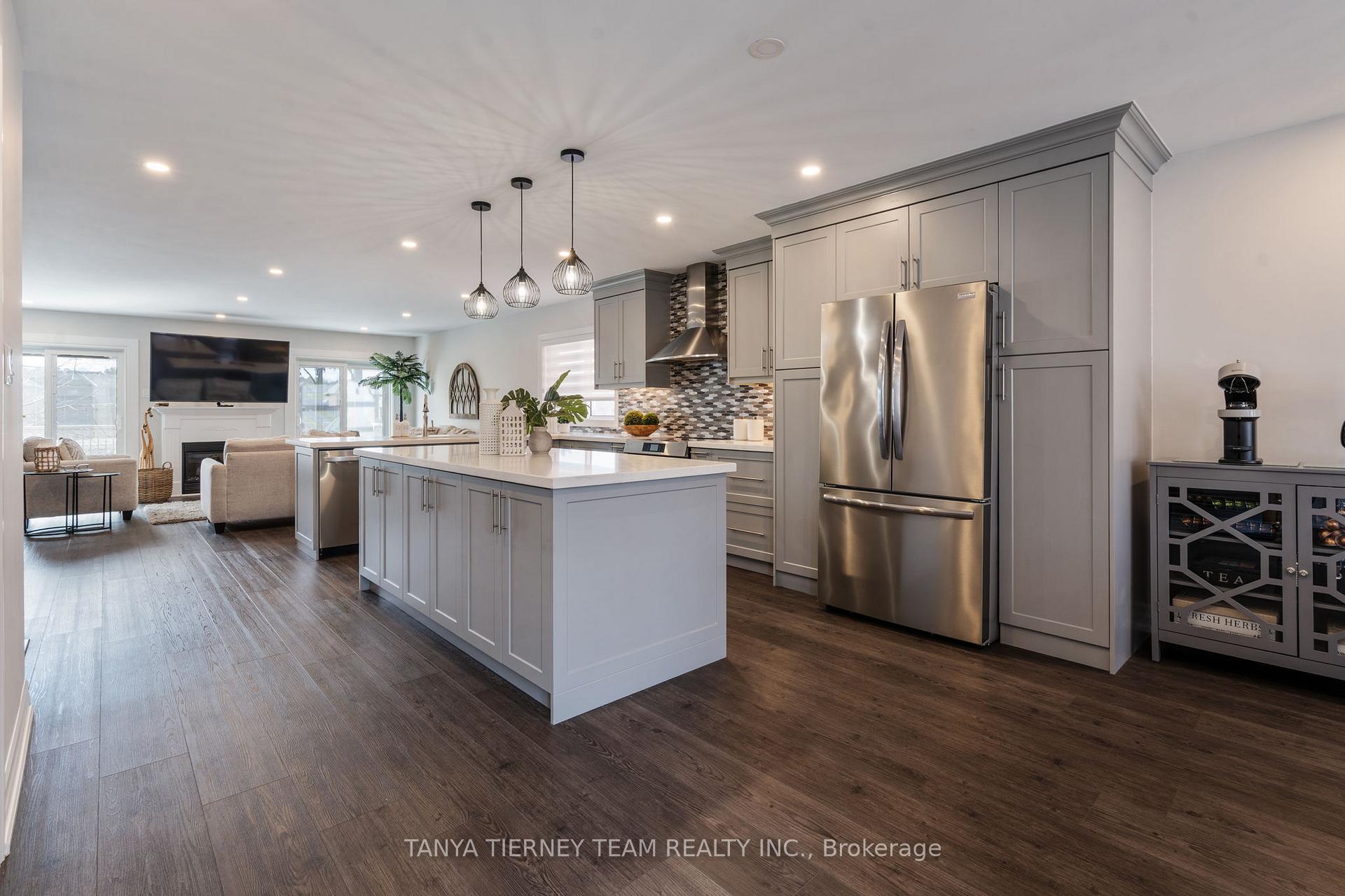 Photo 6 of 52 Perryview Drive, Scugog, Port Perry — HOMEH