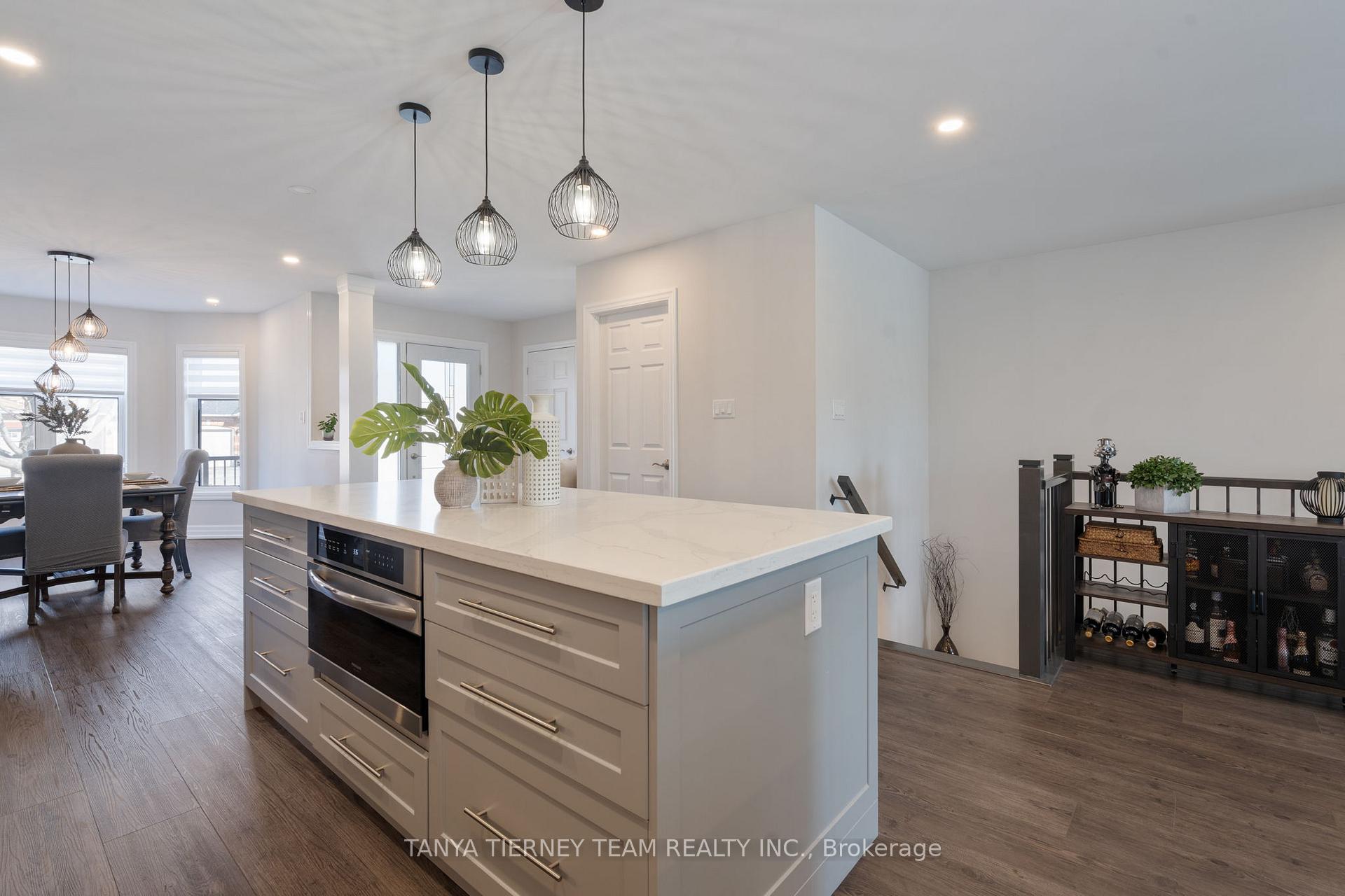 Photo 11 of 52 Perryview Drive, Scugog, Port Perry — HOMEH