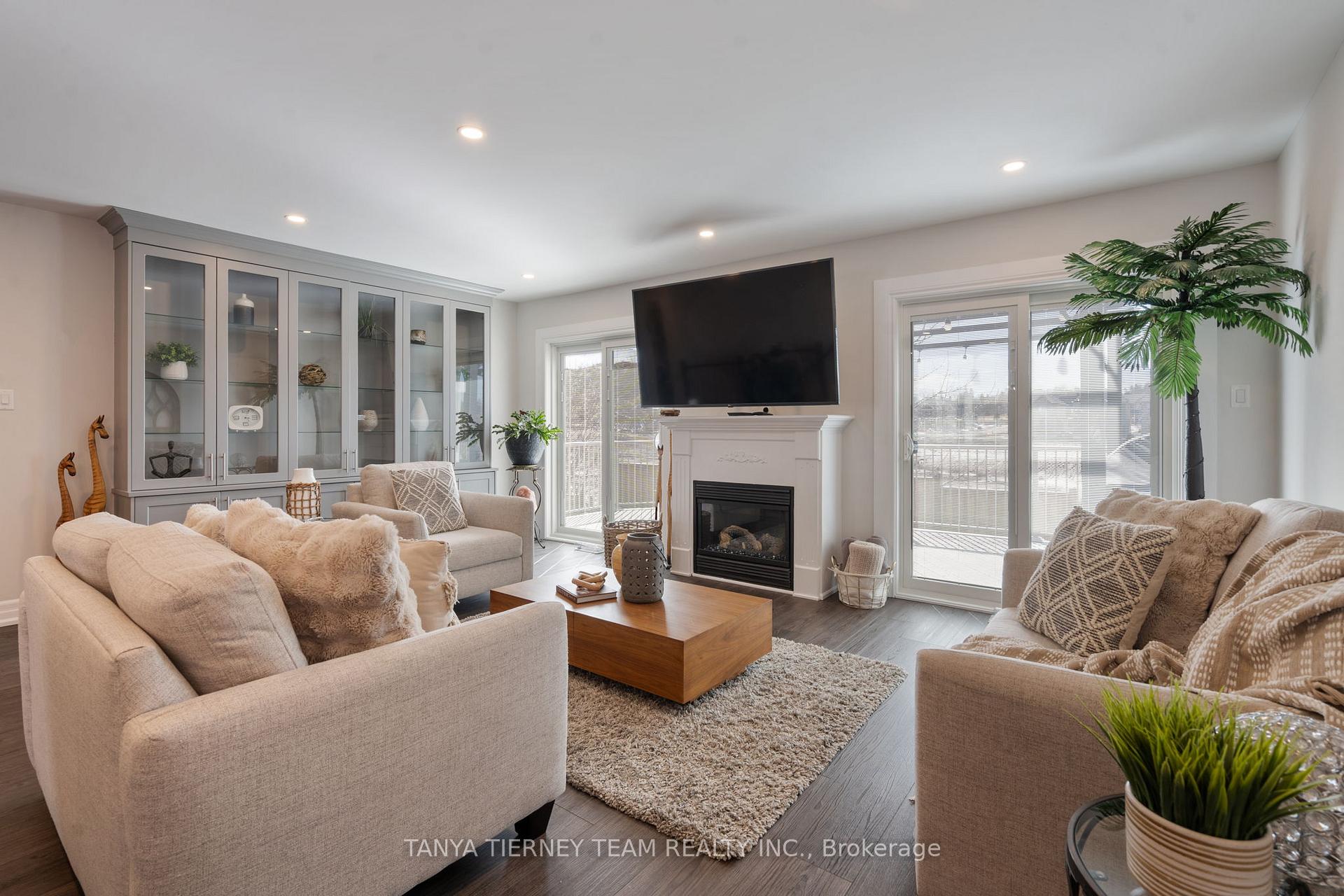 Photo 14 of 52 Perryview Drive, Scugog, Port Perry — HOMEH