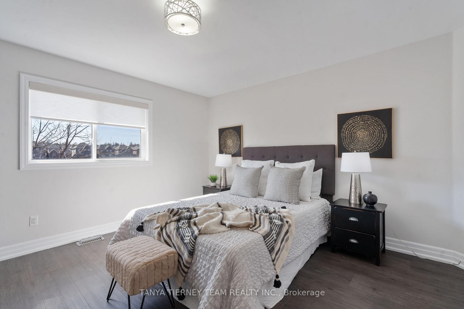 Photo 17 of 52 Perryview Drive, Scugog, Port Perry — HOMEH