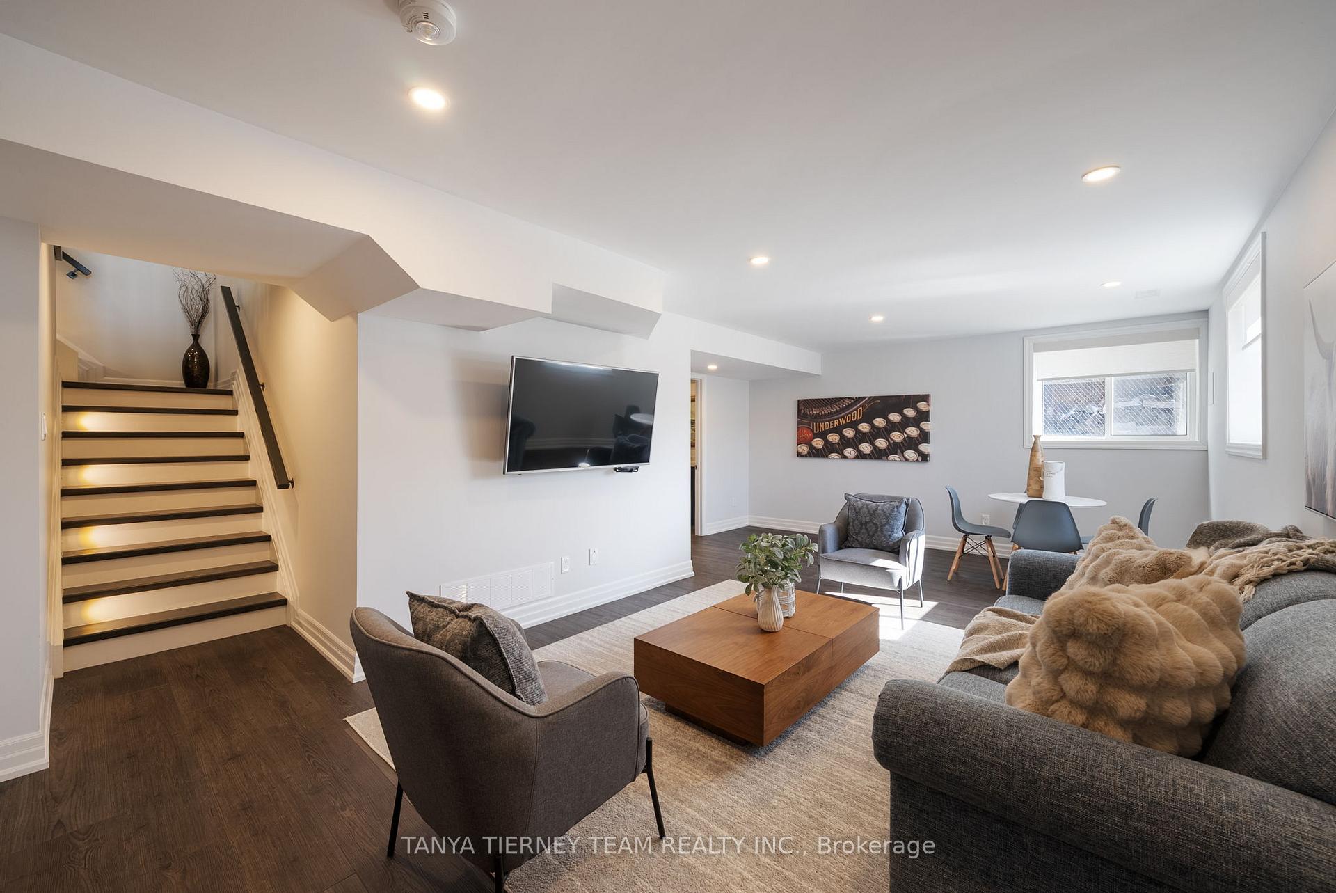 Photo 24 of 52 Perryview Drive, Scugog, Port Perry — HOMEH